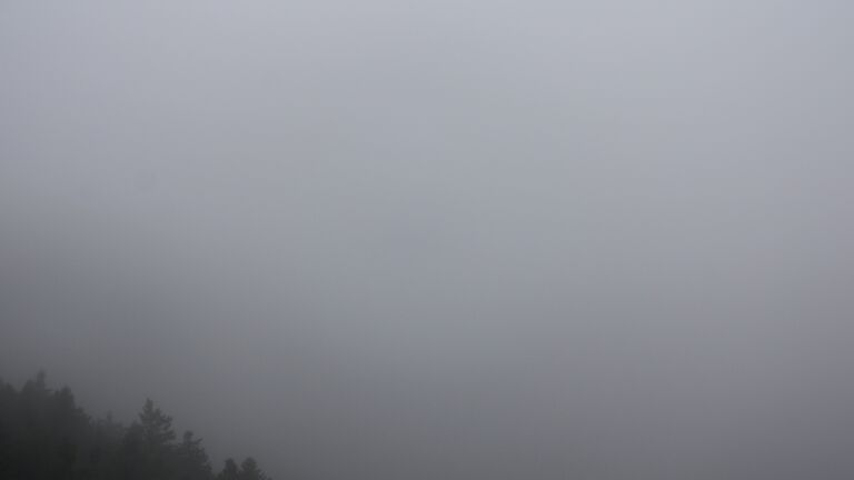 Dieses Bild zeigt eine Webcam-Aufnahme vom Achertal, aufgenommen am Sonntag, den 02.11.2025 um 15:30 Uhr. Die Temperatur betrug 5.7°C.