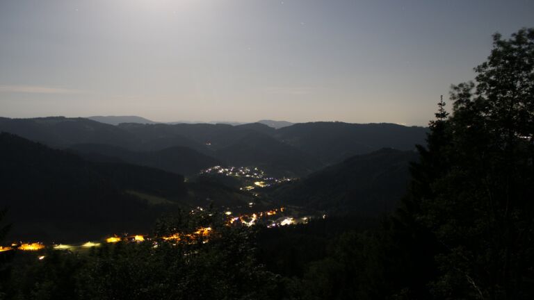 Dieses Bild zeigt eine Webcam-Aufnahme vom Achertal, aufgenommen am Donnerstag, den 28.05.2026 um 00:30 Uhr. Die Temperatur betrug 19.1°C.
