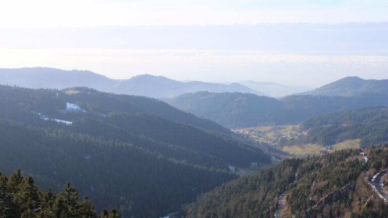 Dieses Bild zeigt eine Webcam-Aufnahme vom Achertal, aufgenommen am Samstag, den 31.01.2026 um 15:20 Uhr. Die Temperatur betrug 5.9°C.