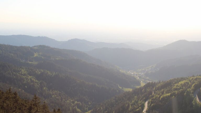 Dieses Bild zeigt eine Webcam-Aufnahme vom Achertal, aufgenommen am Samstag, den 10.05.2025 um 19:50 Uhr. Die Temperatur betrug 12.4°C.