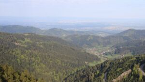 Dieses Bild zeigt eine Webcam-Aufnahme vom Achertal, aufgenommen am Dienstag, den 28.04.2026 um 08:00 Uhr. Die Temperatur betrug 10.7°C.