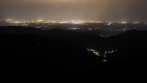 Dieses Bild zeigt eine Webcam-Aufnahme vom Achertal, aufgenommen am Donnerstag, den 03.07.2025 um 02:30 Uhr. Die Temperatur betrug 21.5°C.