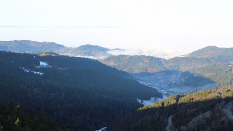 Dieses Bild zeigt eine Webcam-Aufnahme vom Achertal, aufgenommen am Dienstag, den 20.01.2026 um 09:30 Uhr. Die Temperatur betrug 10.9°C.