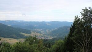 Dieses Bild zeigt eine Webcam-Aufnahme vom Achertal, aufgenommen am Dienstag, den 18.08.2026 um 09:20 Uhr. Die Temperatur betrug 17.3°C.