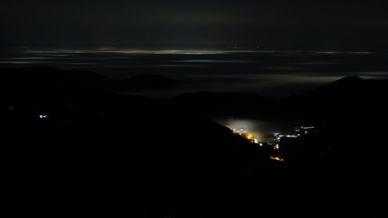 Dieses Bild zeigt eine Webcam-Aufnahme vom Achertal, aufgenommen am Mittwoch, den 21.01.2026 um 01:10 Uhr. Die Temperatur betrug 6.2°C.