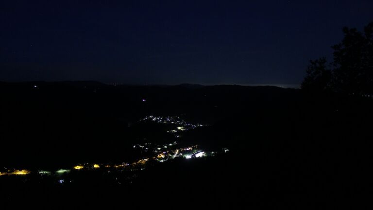 Dieses Bild zeigt eine Webcam-Aufnahme vom Achertal, aufgenommen am Donnerstag, den 15.10.2026 um 06:40 Uhr. Die Temperatur betrug 11.5°C.