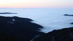 Dieses Bild zeigt eine Webcam-Aufnahme vom Achertal, aufgenommen am Montag, den 19.01.2026 um 17:10 Uhr. Die Temperatur betrug 6.9°C.