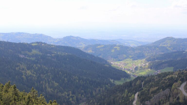 Dieses Bild zeigt eine Webcam-Aufnahme vom Achertal, aufgenommen am Montag, den 20.04.2026 um 15:30 Uhr. Die Temperatur betrug 9.3°C.