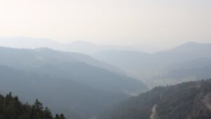 Dieses Bild zeigt eine Webcam-Aufnahme vom Achertal, aufgenommen am Sonntag, den 08.03.2026 um 16:00 Uhr. Die Temperatur betrug 11.4°C.