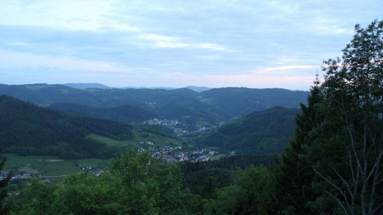 Dieses Bild zeigt eine Webcam-Aufnahme vom Achertal, aufgenommen am Mittwoch, den 20.05.2026 um 21:30 Uhr. Die Temperatur betrug 12.4°C.