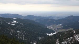 Dieses Bild zeigt eine Webcam-Aufnahme vom Achertal, aufgenommen am Mittwoch, den 14.01.2026 um 14:10 Uhr. Die Temperatur betrug 5.4°C.