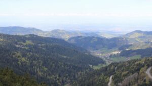 Dieses Bild zeigt eine Webcam-Aufnahme vom Achertal, aufgenommen am Dienstag, den 21.04.2026 um 11:30 Uhr. Die Temperatur betrug 5.7°C.