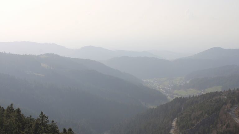 Dieses Bild zeigt eine Webcam-Aufnahme vom Achertal, aufgenommen am Montag, den 09.03.2026 um 16:20 Uhr. Die Temperatur betrug 10.9°C.