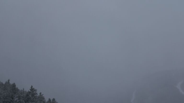 Dieses Bild zeigt eine Webcam-Aufnahme vom Achertal, aufgenommen am Montag, den 17.11.2025 um 16:50 Uhr. Die Temperatur betrug -1.6°C.