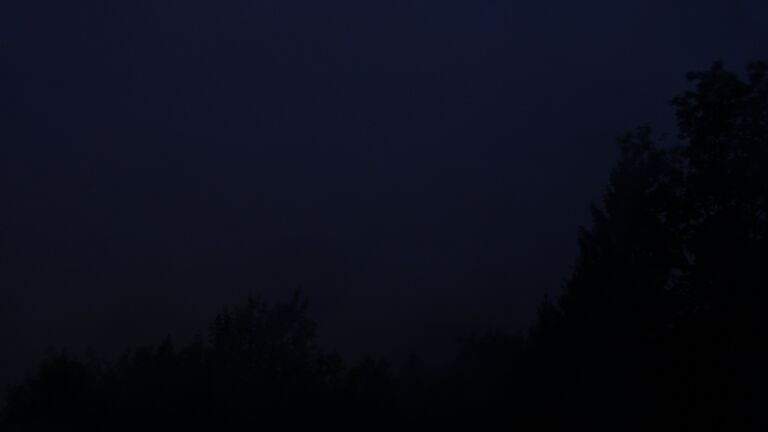 Dieses Bild zeigt eine Webcam-Aufnahme vom Achertal, aufgenommen am Donnerstag, den 01.10.2026 um 20:00 Uhr. Die Temperatur betrug 14.2°C.