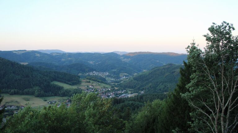Dieses Bild zeigt eine Webcam-Aufnahme vom Achertal, aufgenommen am Mittwoch, den 12.08.2026 um 06:40 Uhr. Die Temperatur betrug 20.4°C.