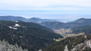 Dieses Bild zeigt eine Webcam-Aufnahme vom Achertal, aufgenommen am Dienstag, den 27.01.2026 um 13:30 Uhr. Die Temperatur betrug 6.2°C.