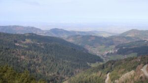 Dieses Bild zeigt eine Webcam-Aufnahme vom Achertal, aufgenommen am Montag, den 06.04.2026 um 10:00 Uhr. Die Temperatur betrug 8.4°C.