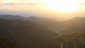 Dieses Bild zeigt eine Webcam-Aufnahme vom Achertal, aufgenommen am Sonntag, den 19.04.2026 um 20:00 Uhr. Die Temperatur betrug 6.2°C.