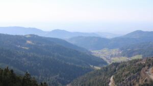 Dieses Bild zeigt eine Webcam-Aufnahme vom Achertal, aufgenommen am Dienstag, den 03.03.2026 um 15:00 Uhr. Die Temperatur betrug 9.8°C.