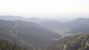 Dieses Bild zeigt eine Webcam-Aufnahme vom Achertal, aufgenommen am Mittwoch, den 29.04.2026 um 18:40 Uhr. Die Temperatur betrug 11.9°C.