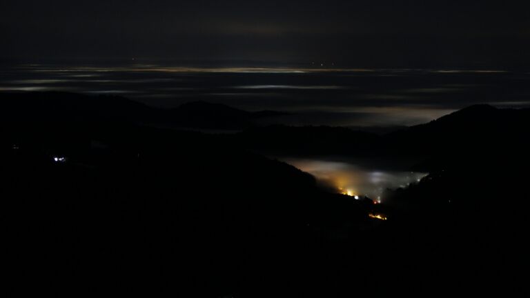 Dieses Bild zeigt eine Webcam-Aufnahme vom Achertal, aufgenommen am Mittwoch, den 21.01.2026 um 02:10 Uhr. Die Temperatur betrug 6.1°C.