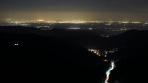 Dieses Bild zeigt eine Webcam-Aufnahme vom Achertal, aufgenommen am Freitag, den 20.03.2026 um 05:10 Uhr. Die Temperatur betrug 2.5°C.