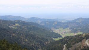 Dieses Bild zeigt eine Webcam-Aufnahme vom Achertal, aufgenommen am Donnerstag, den 16.04.2026 um 13:40 Uhr. Die Temperatur betrug 11.3°C.