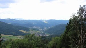 Dieses Bild zeigt eine Webcam-Aufnahme vom Achertal, aufgenommen am Mittwoch, den 01.07.2026 um 15:40 Uhr. Die Temperatur betrug 21.9°C.