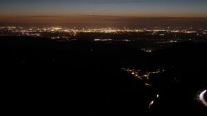 Dieses Bild zeigt eine Webcam-Aufnahme vom Achertal, aufgenommen am Donnerstag, den 12.03.2026 um 19:40 Uhr. Die Temperatur betrug 4°C.