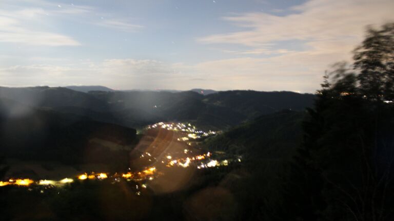 Dieses Bild zeigt eine Webcam-Aufnahme vom Achertal, aufgenommen am Mittwoch, den 03.06.2026 um 02:30 Uhr. Die Temperatur betrug 9.8°C.