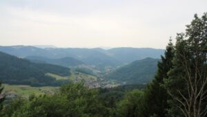 Dieses Bild zeigt eine Webcam-Aufnahme vom Achertal, aufgenommen am Mittwoch, den 15.07.2026 um 10:50 Uhr. Die Temperatur betrug 21.1°C.