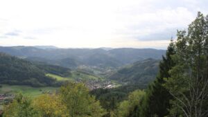 Dieses Bild zeigt eine Webcam-Aufnahme vom Achertal, aufgenommen am Donnerstag, den 22.10.2026 um 16:10 Uhr. Die Temperatur betrug 9.6°C.