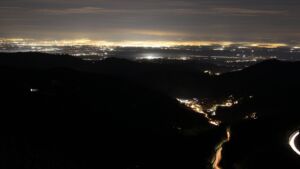 Dieses Bild zeigt eine Webcam-Aufnahme vom Achertal, aufgenommen am Dienstag, den 02.12.2025 um 06:30 Uhr. Die Temperatur betrug 1.6°C.