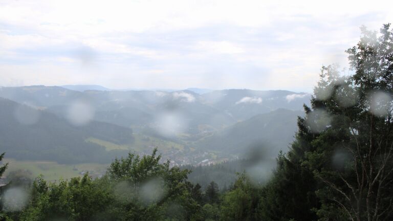 Dieses Bild zeigt eine Webcam-Aufnahme vom Achertal, aufgenommen am Freitag, den 17.07.2026 um 15:40 Uhr. Die Temperatur betrug 18.2°C.
