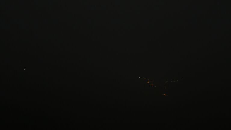 Dieses Bild zeigt eine Webcam-Aufnahme vom Achertal, aufgenommen am Montag, den 13.10.2025 um 02:30 Uhr. Die Temperatur betrug 5.4°C.