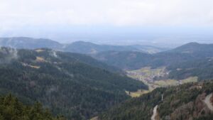 Dieses Bild zeigt eine Webcam-Aufnahme vom Achertal, aufgenommen am Freitag, den 13.02.2026 um 13:50 Uhr. Die Temperatur betrug 3.8°C.