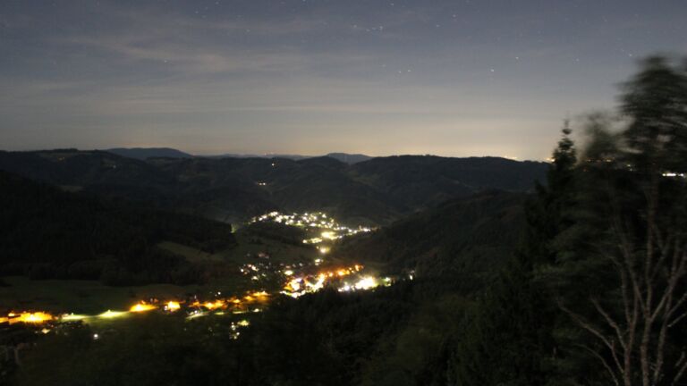 Dieses Bild zeigt eine Webcam-Aufnahme vom Achertal, aufgenommen am Samstag, den 03.10.2026 um 03:30 Uhr. Die Temperatur betrug 14.4°C.