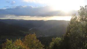 Dieses Bild zeigt eine Webcam-Aufnahme vom Achertal, aufgenommen am Mittwoch, den 28.10.2026 um 16:10 Uhr. Die Temperatur betrug 11.5°C.