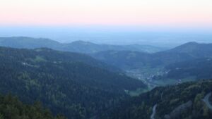 Dieses Bild zeigt eine Webcam-Aufnahme vom Achertal, aufgenommen am Donnerstag, den 23.04.2026 um 06:30 Uhr. Die Temperatur betrug 3.9°C.