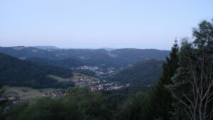 Dieses Bild zeigt eine Webcam-Aufnahme vom Achertal, aufgenommen am Samstag, den 08.08.2026 um 05:40 Uhr. Die Temperatur betrug 17.5°C.