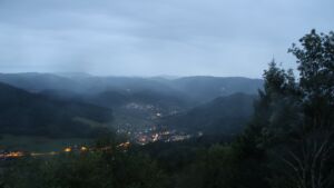Dieses Bild zeigt eine Webcam-Aufnahme vom Achertal, aufgenommen am Sonntag, den 13.09.2026 um 20:10 Uhr. Die Temperatur betrug 12.6°C.