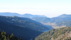 Dieses Bild zeigt eine Webcam-Aufnahme vom Achertal, aufgenommen am Montag, den 29.12.2025 um 12:00 Uhr. Die Temperatur betrug 4.6°C.