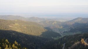 Dieses Bild zeigt eine Webcam-Aufnahme vom Achertal, aufgenommen am Samstag, den 18.04.2026 um 07:30 Uhr. Die Temperatur betrug 14.5°C.