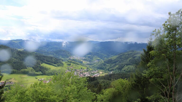 Dieses Bild zeigt eine Webcam-Aufnahme vom Achertal, aufgenommen am Donnerstag, den 14.05.2026 um 16:00 Uhr. Die Temperatur betrug 5.5°C.