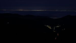 Dieses Bild zeigt eine Webcam-Aufnahme vom Achertal, aufgenommen am Sonntag, den 21.12.2025 um 07:10 Uhr. Die Temperatur betrug 7.1°C.