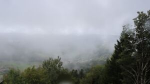 Dieses Bild zeigt eine Webcam-Aufnahme vom Achertal, aufgenommen am Samstag, den 10.10.2026 um 12:50 Uhr. Die Temperatur betrug 8.8°C.