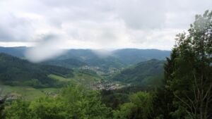 Dieses Bild zeigt eine Webcam-Aufnahme vom Achertal, aufgenommen am Mittwoch, den 20.05.2026 um 11:20 Uhr. Die Temperatur betrug 11.3°C.