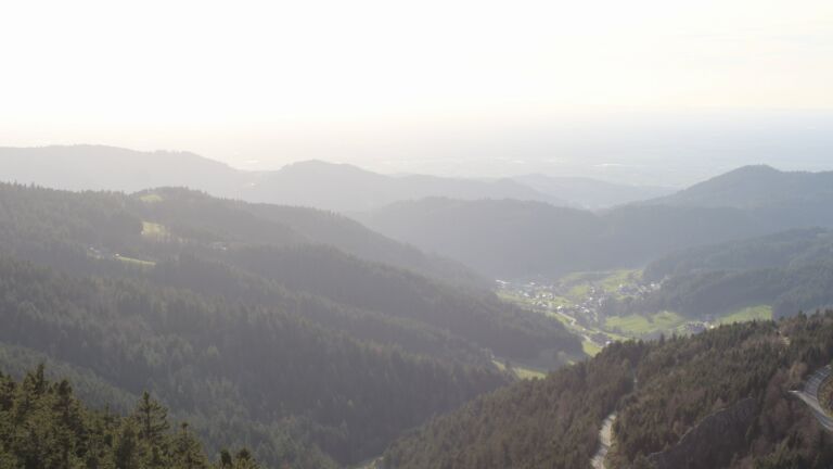 Dieses Bild zeigt eine Webcam-Aufnahme vom Achertal, aufgenommen am Montag, den 06.04.2026 um 18:30 Uhr. Die Temperatur betrug 11.4°C.