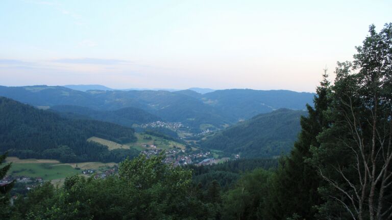 Dieses Bild zeigt eine Webcam-Aufnahme vom Achertal, aufgenommen am Dienstag, den 30.06.2026 um 06:20 Uhr. Die Temperatur betrug 19.6°C.